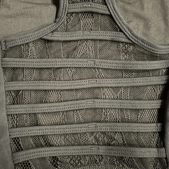 🆕 Glyder Crop Top / Sports Bra with Lace Back - Picture 4 of 6